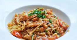 Spaghetti mit Thunfisch Tomatensauce